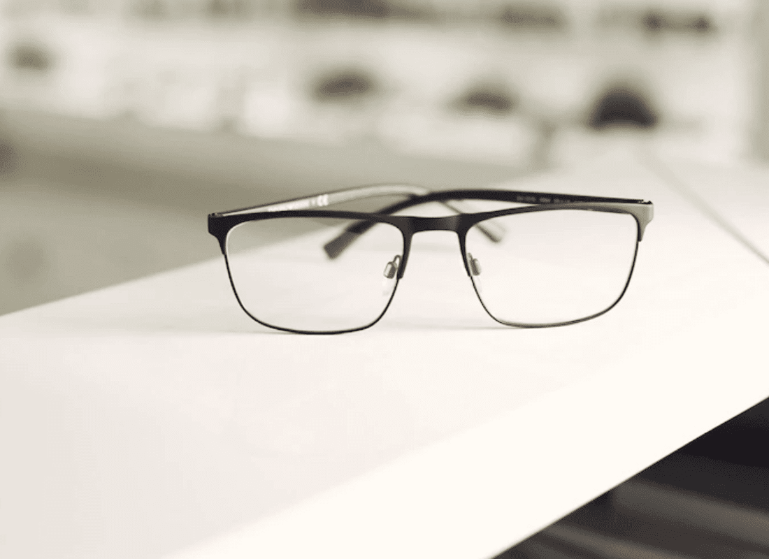 Entenda a importância dos óculos de lentes com filtro azul