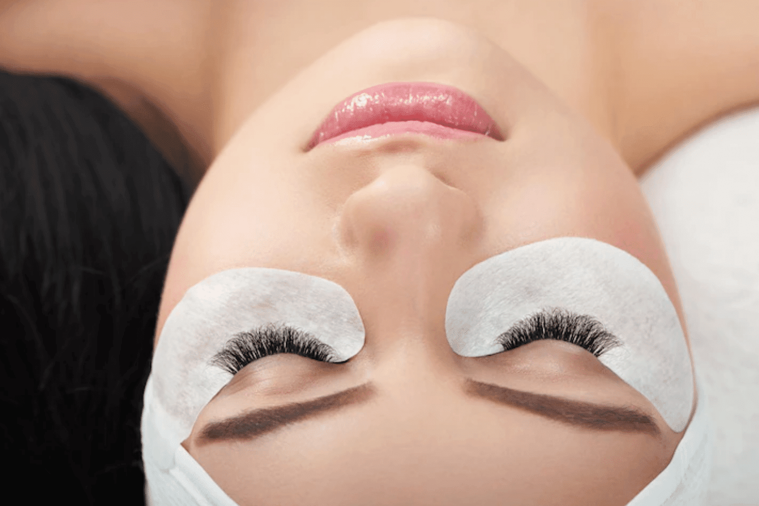 Quais os riscos do alongamento de cílios para a saúde ocular?